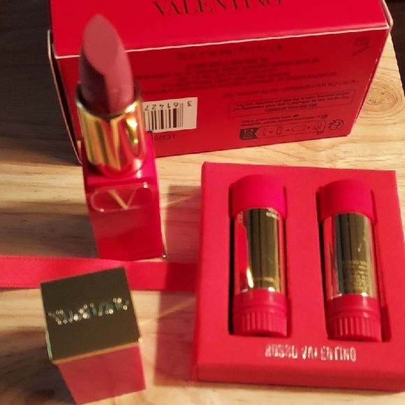 💄Rosso Valentino Lipstick Collection - Picture 7 of 8